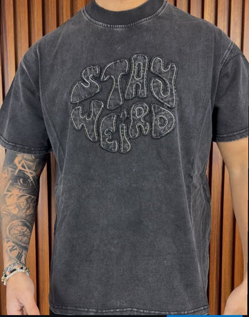 T-shirt nera slavata