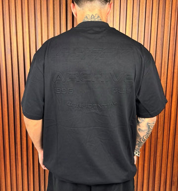 T-shirt basic stampa in rilievo retro