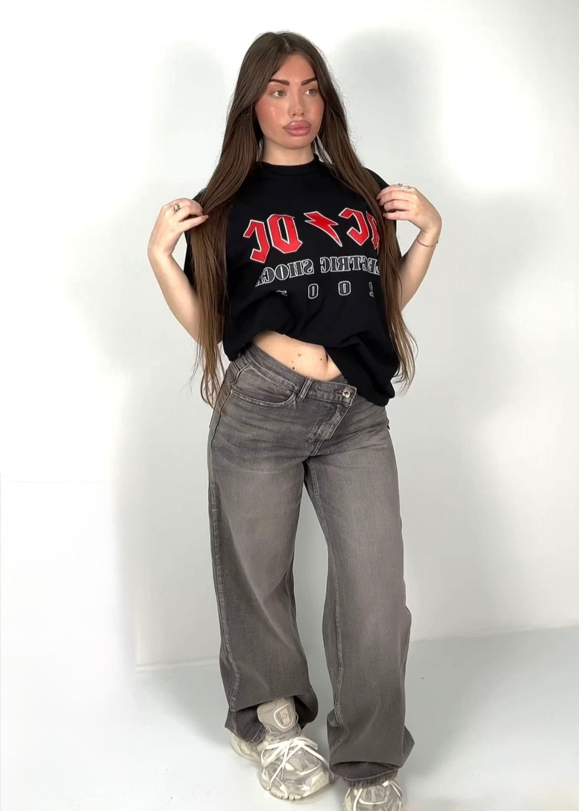 Shirt over AC-DC